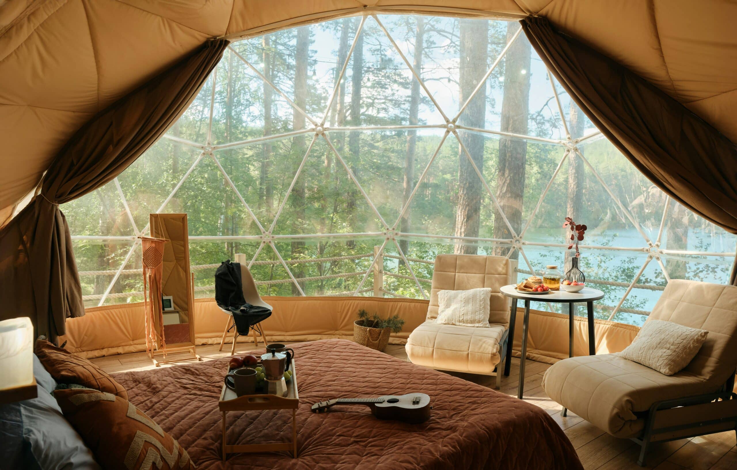 Traditional vs. Glamping: Which Camping Adventure Is More Fun?