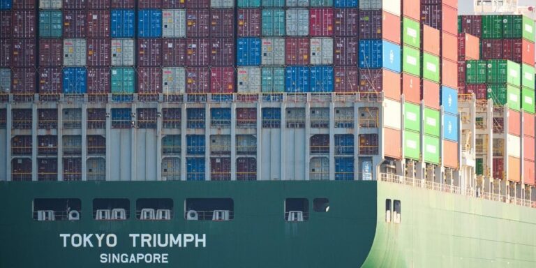A Comprehensive Guide to Tariffs: How They Affect Trade and the Global Economy