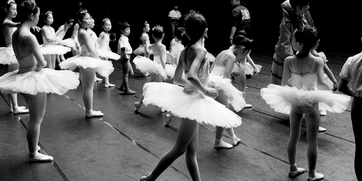 The Art of Russian Theatrical Dance: A Deep Dive into Its Rich Tradition